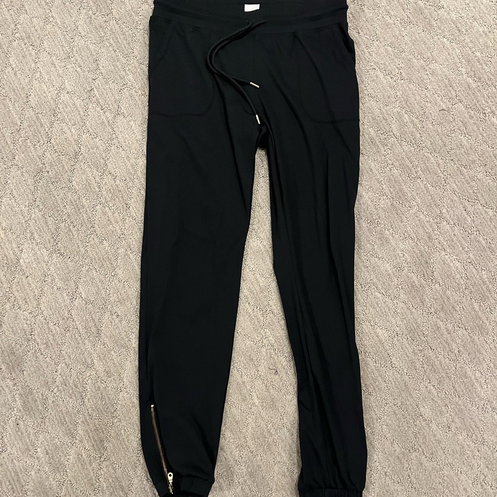 Zyia Black Peak Zipper Jogger